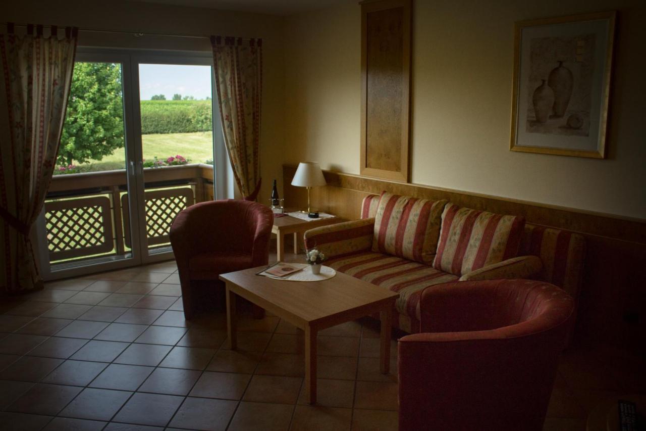 Gaestehaus Vinetum Altdorf (Neustadt) Exterior foto